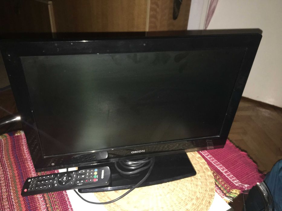Płaski telewizor Orion 19' z pilotem