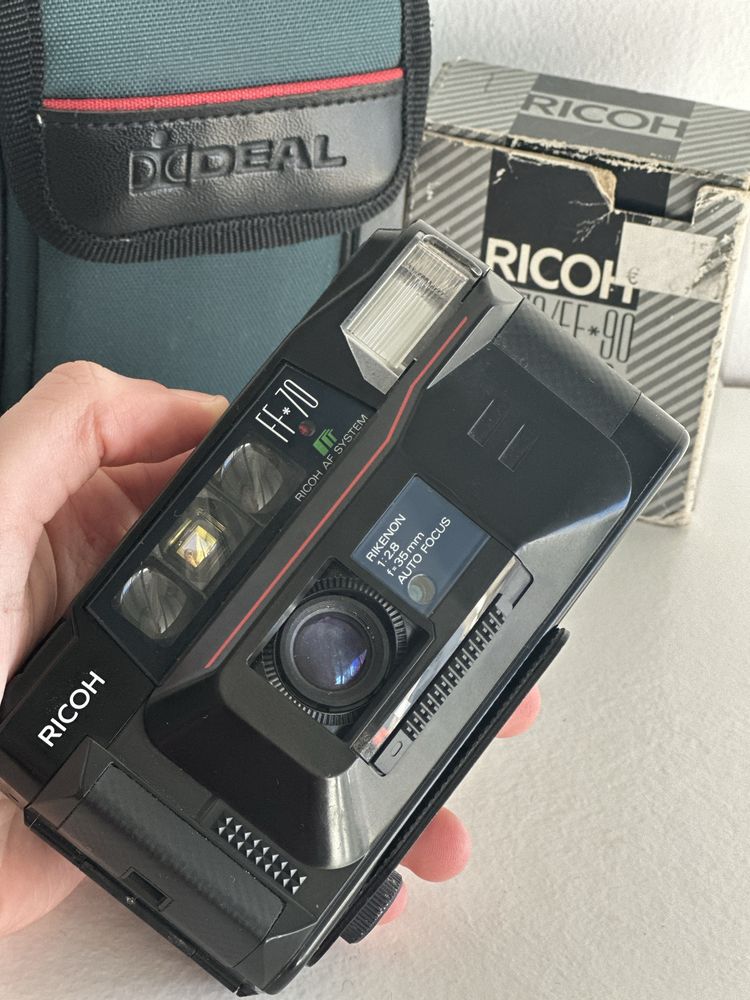 Ricoh FF-70 | Câmera analógica