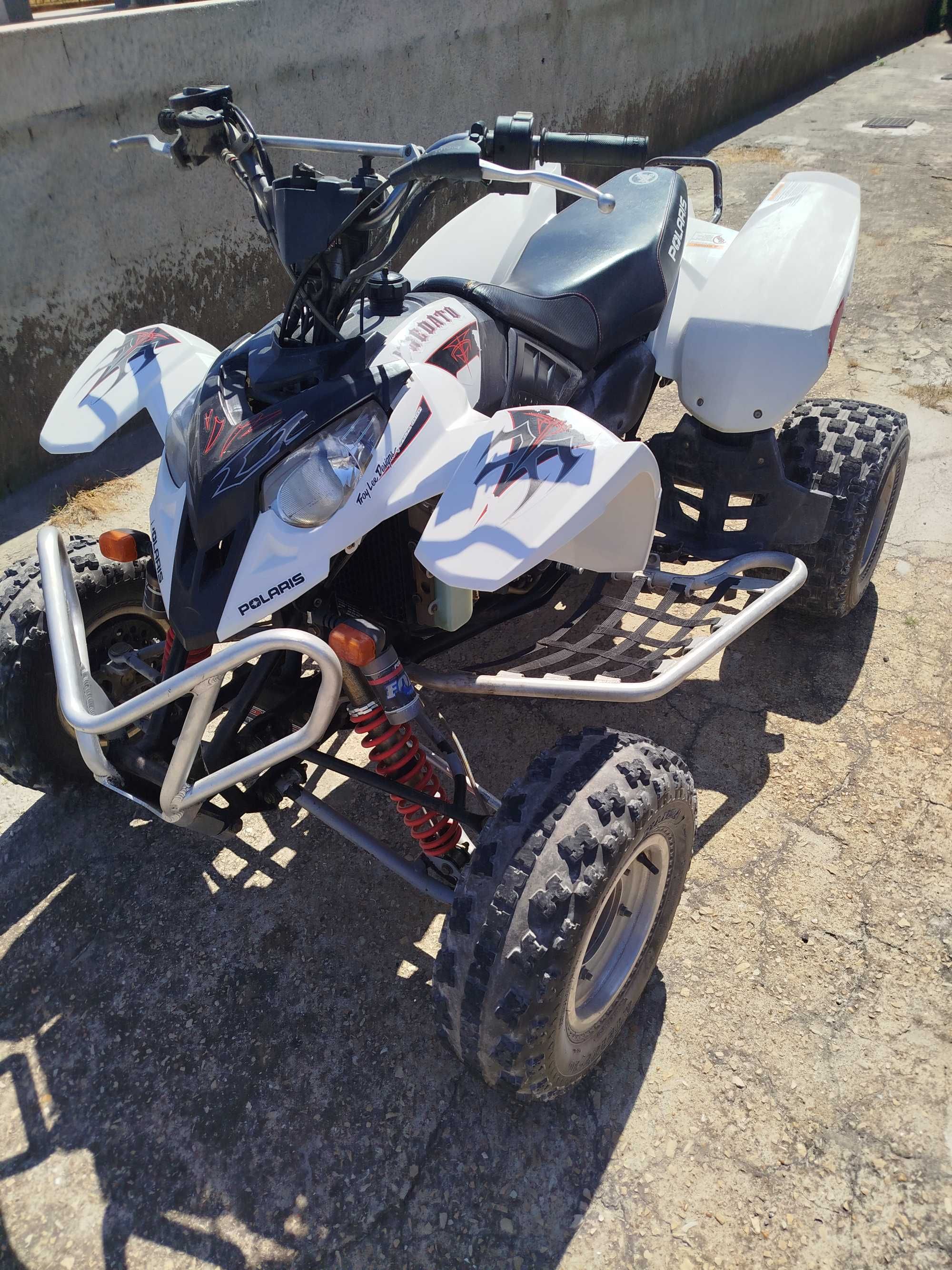 Polaris Predator 500 versão Troy Lee