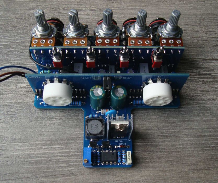 Złożona płytka PCB – preamp lampowy do gitary basowej