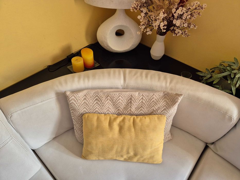 Sofa canto em pele com chaise longue