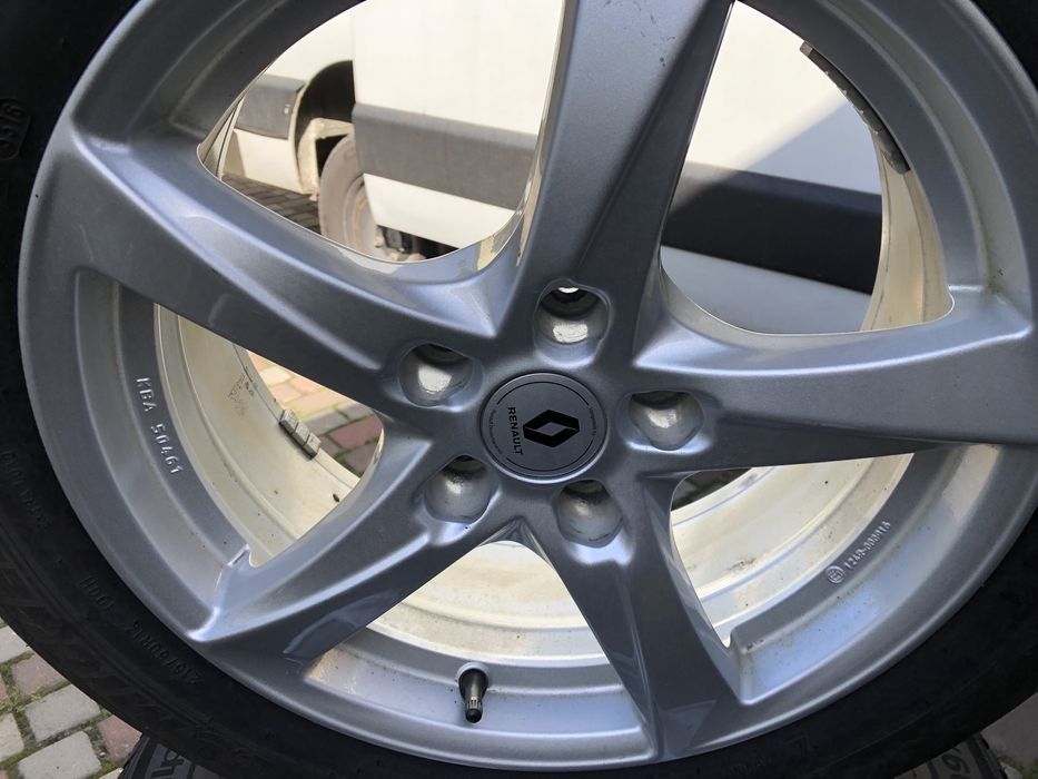 Комплект дисків з колесами Trafic Vivaro LK 114.3 215/60 R17