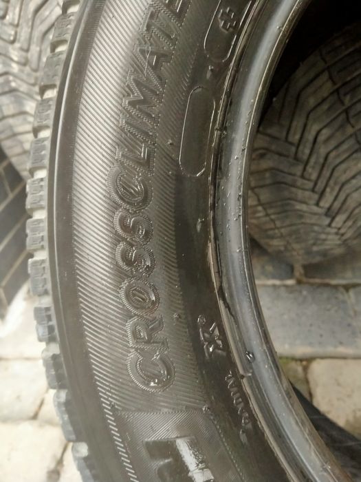 Opony całoroczne 235/55/17