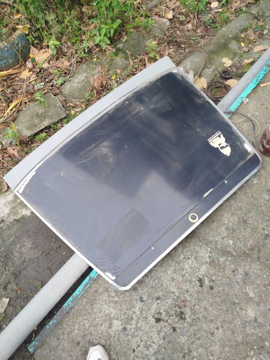 Продам ляду на нисан блюберд