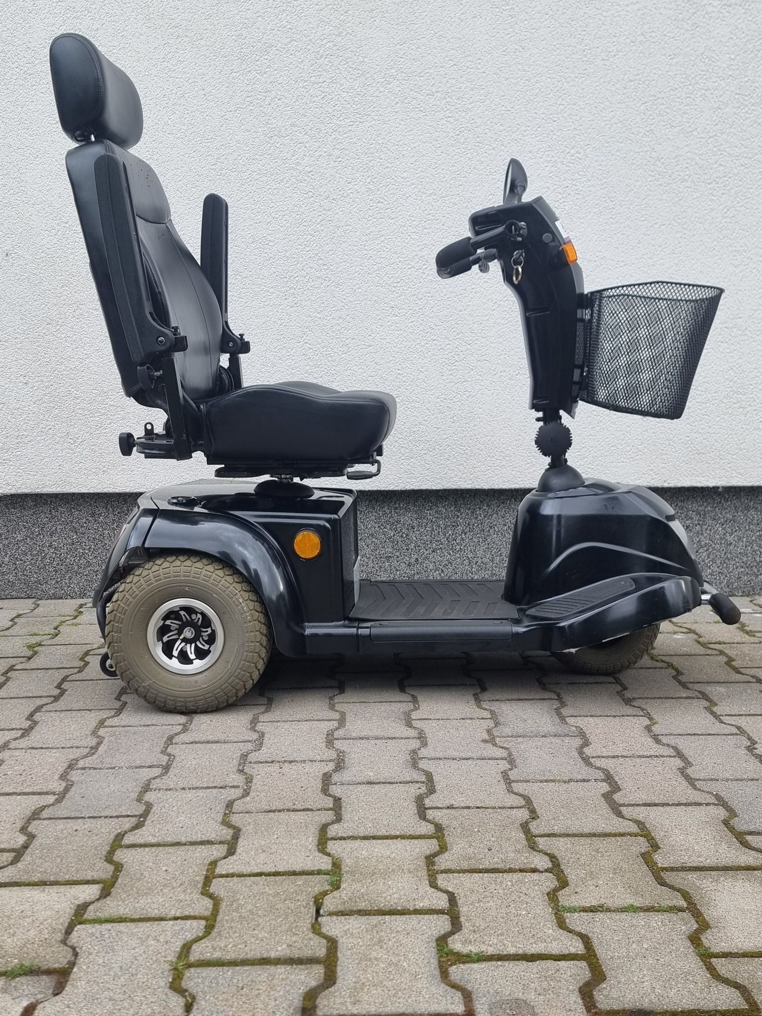 Wózek inwalidzki Skuter  NOWE AKUMLATORY