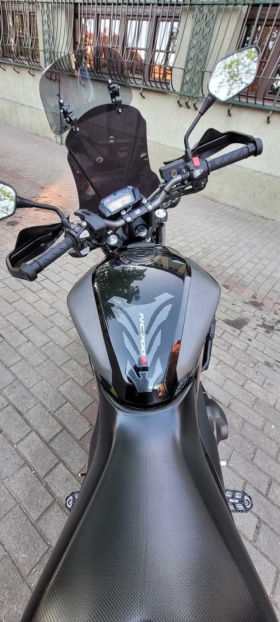 HONDA NC 700 - super stan