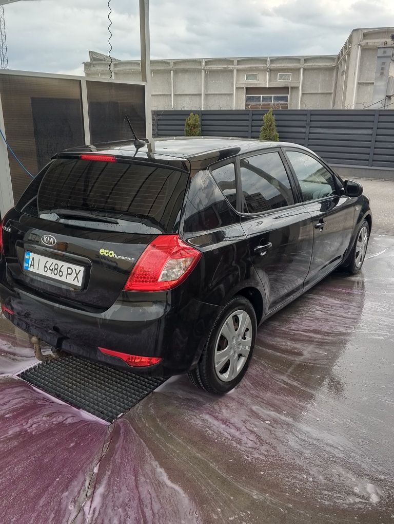 Продам Kia Seed 2011 року