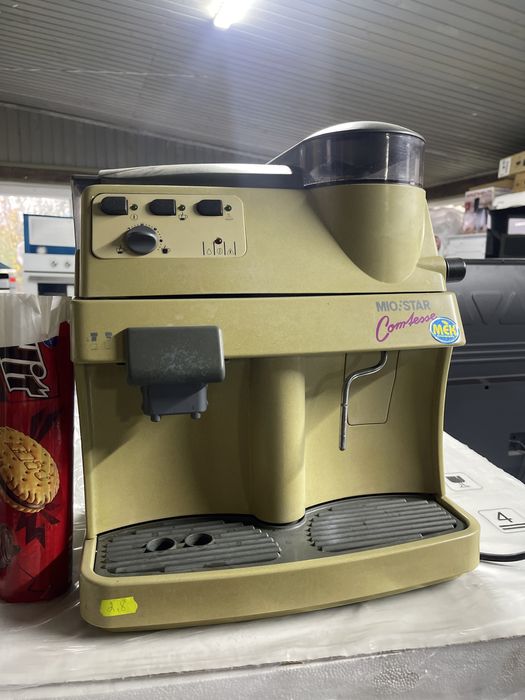 Кавомашин delonghi 945f бу і новa з Германіі