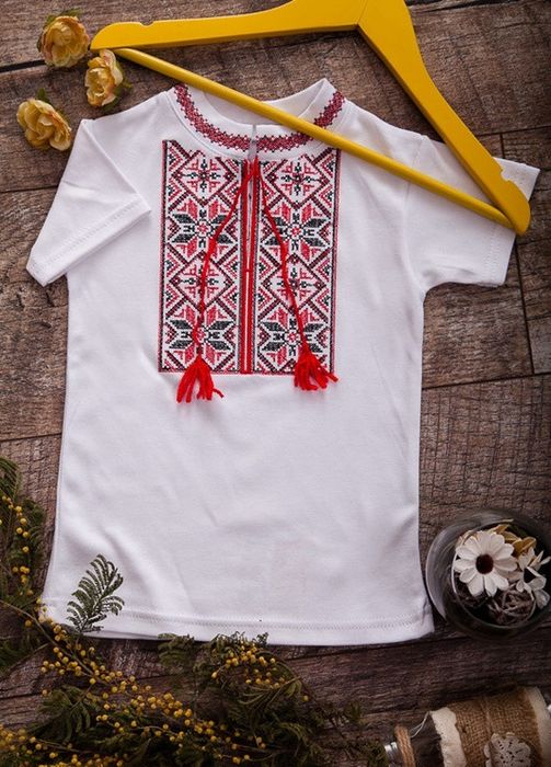 Вишиванка з коротким рукавом