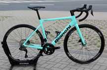 Rower szosowy BIANCHI SPRINT Disc Shimano 105 Di2 2x12, roz 55 Celeste