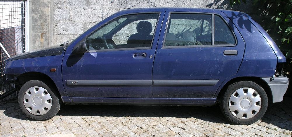 Renault Clio I / II / III para peças