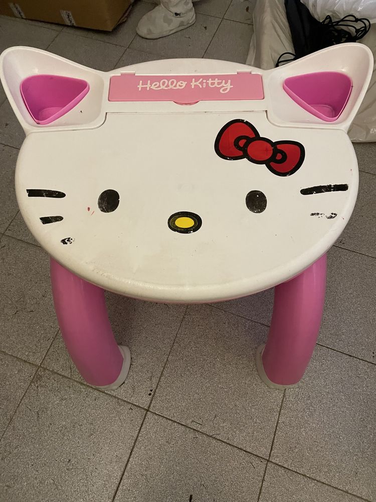Mesa de brincar Hello Kitty