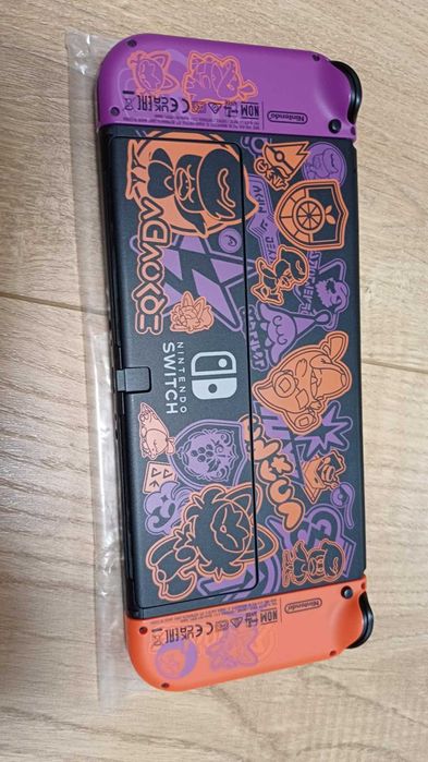 Konsola Nintendo Switch OLED Pokemon +etui, szkło ochronne i kontroler
