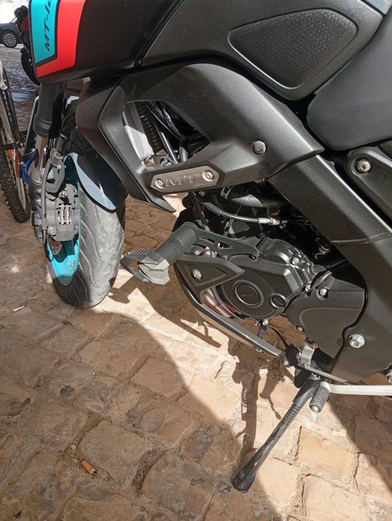 Mota Yamaha MT 125
