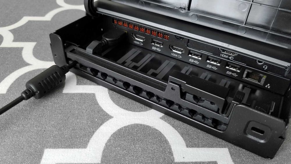 Сенсорный моноблок Lenovo ThinkSmart Hub 500, 12"/i7/16GB/512GB/WiFi 7