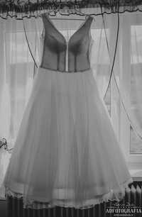 Suknia ślubna biała kryształki wycięcia
