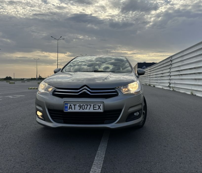 Citroen  c4 2012.