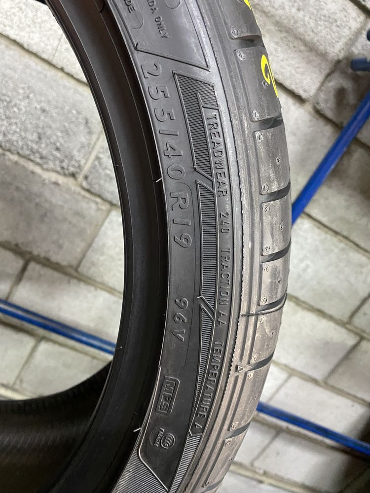 Літні шини 255/40 R19 DUNLOP