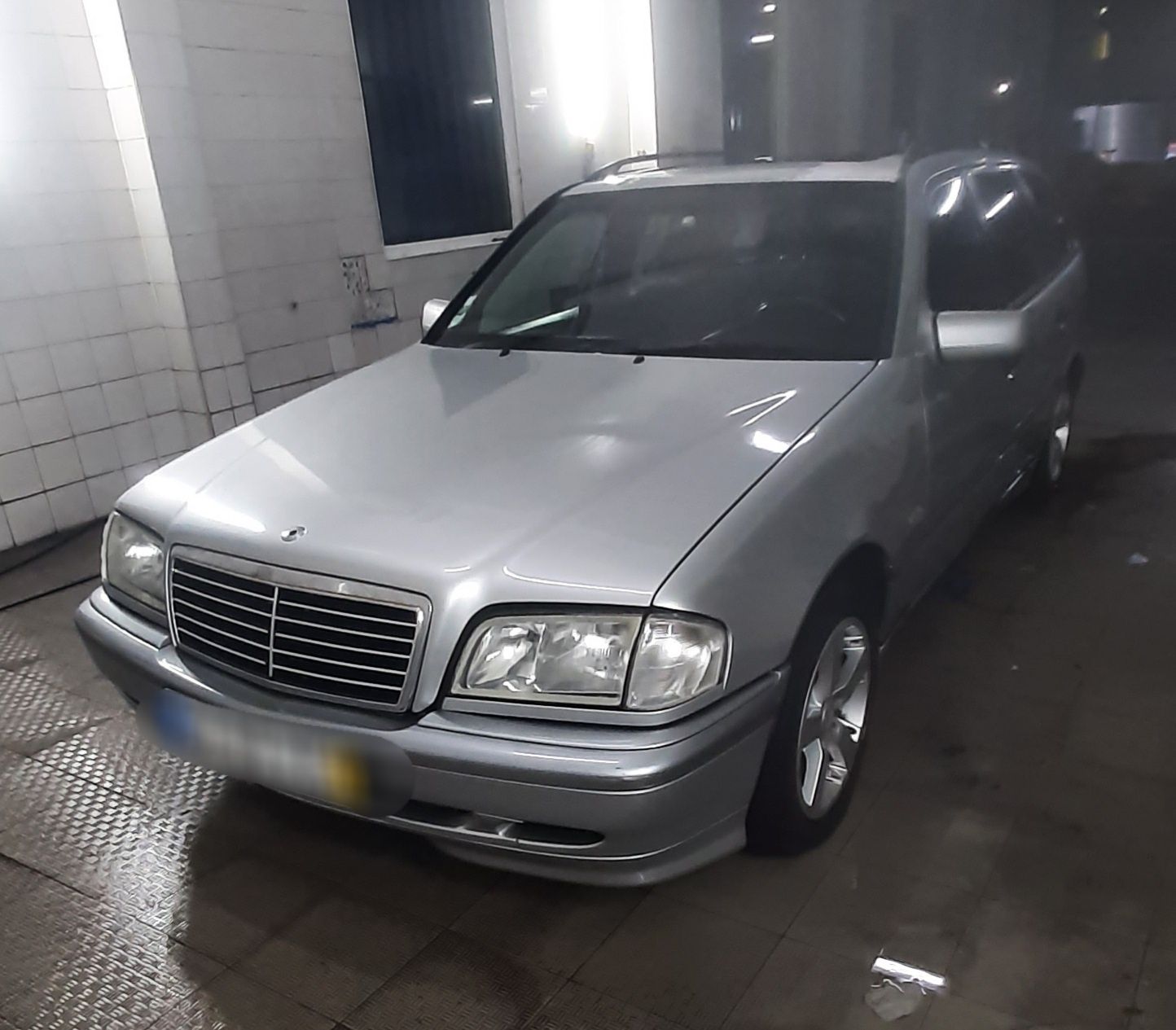 Mercedes-Benz 220cdi