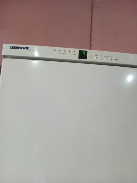 Двухкамерний холодильник  "Liebherr" (Німеччина)