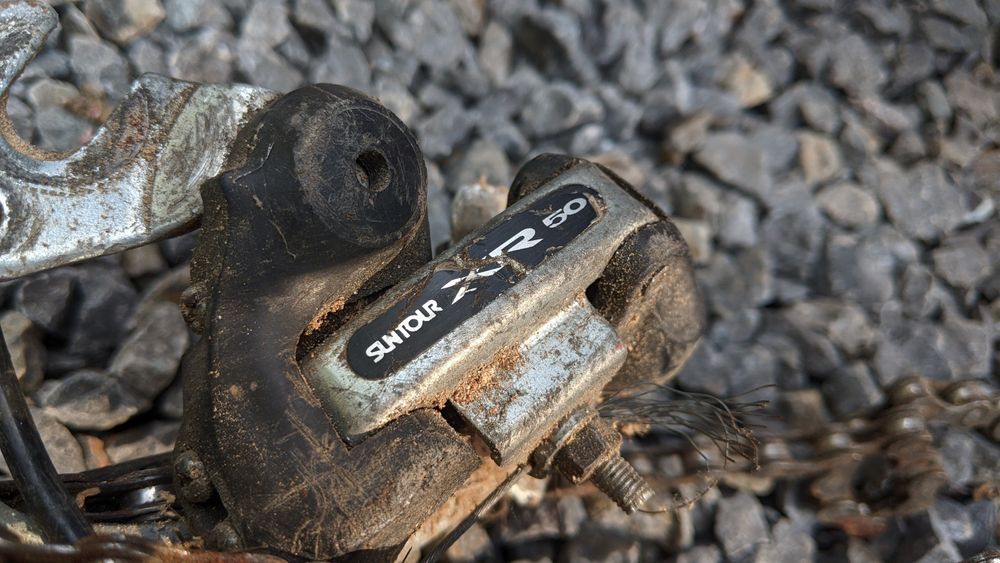 Ciekawy rower do odrestaurowania plus zestaw kół