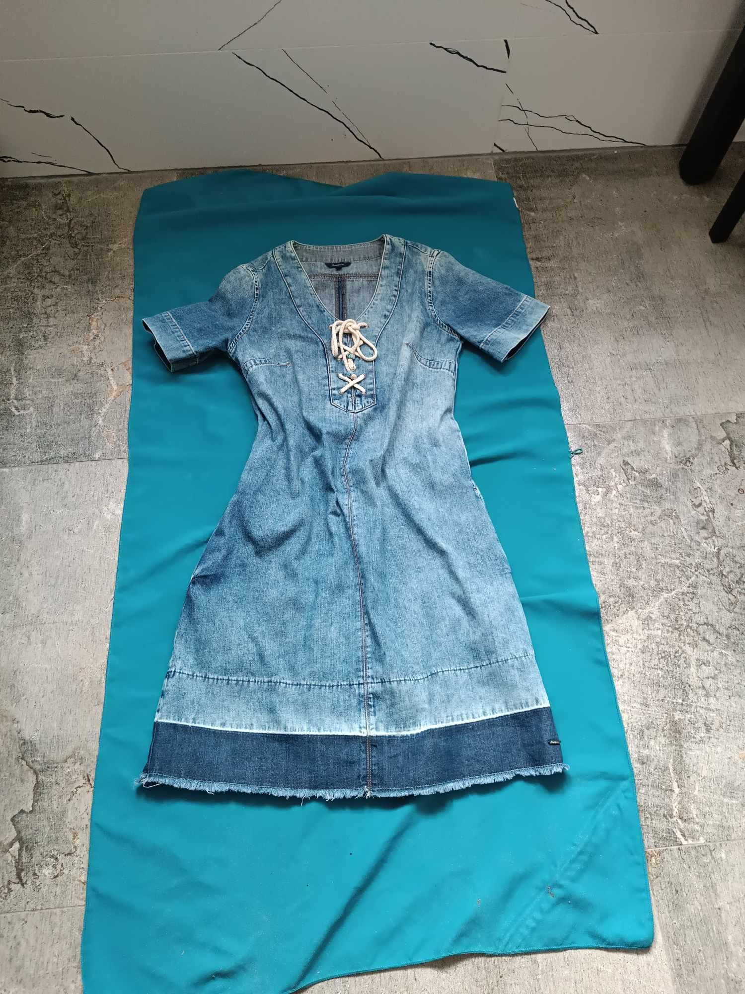 Sukienka jeansowa dekatyzowana 100% bawełna - S/M - "Pepe Jeans".