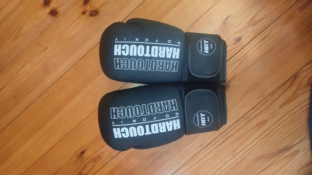 Боксерские перчатки hardtouch