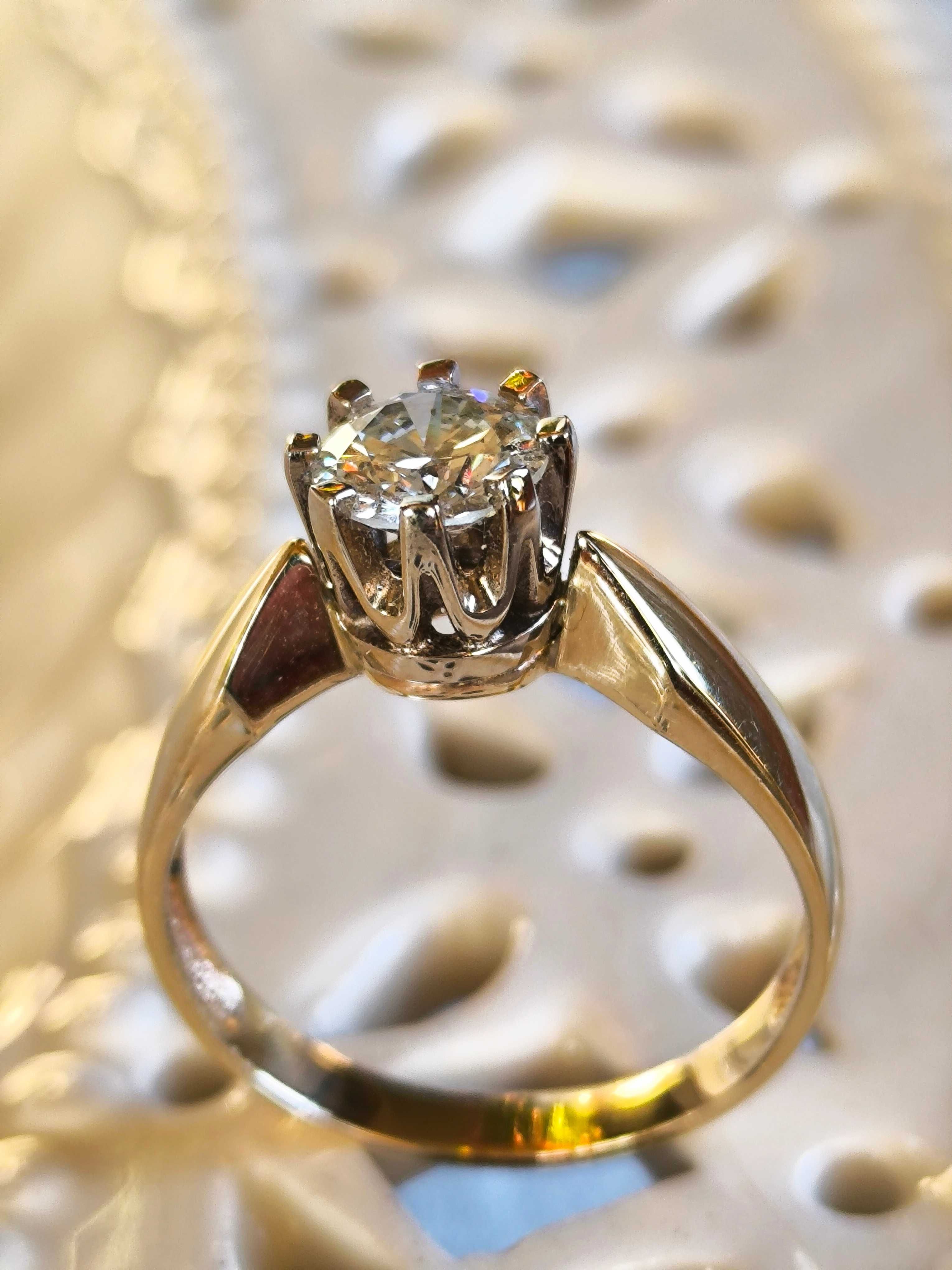 Pierścionek z diamentem 0,57 CT, 3 x Excellent / dwa certyfikaty