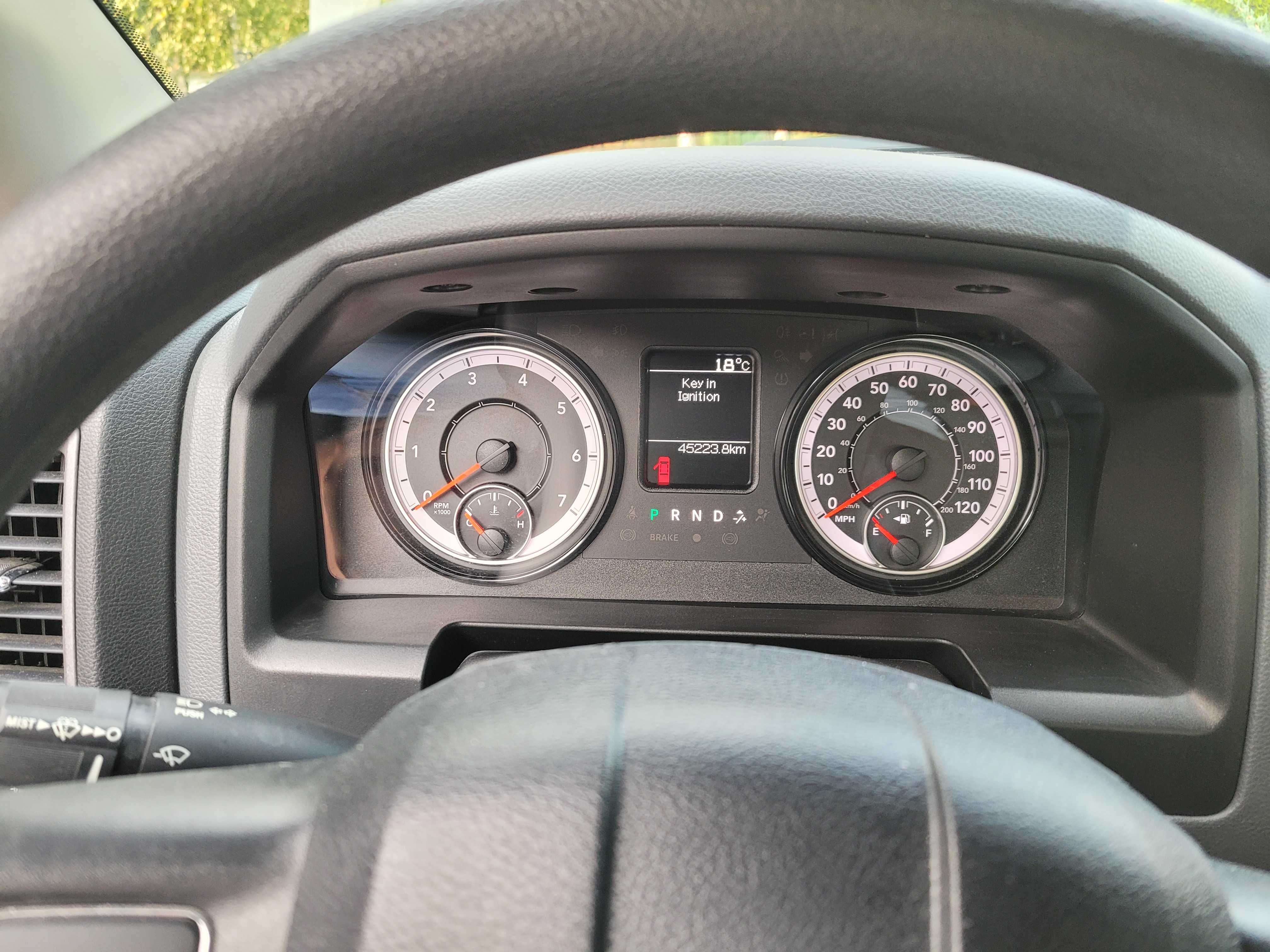 Ram 1500 Single Cab 5,7 V8 jak nowy