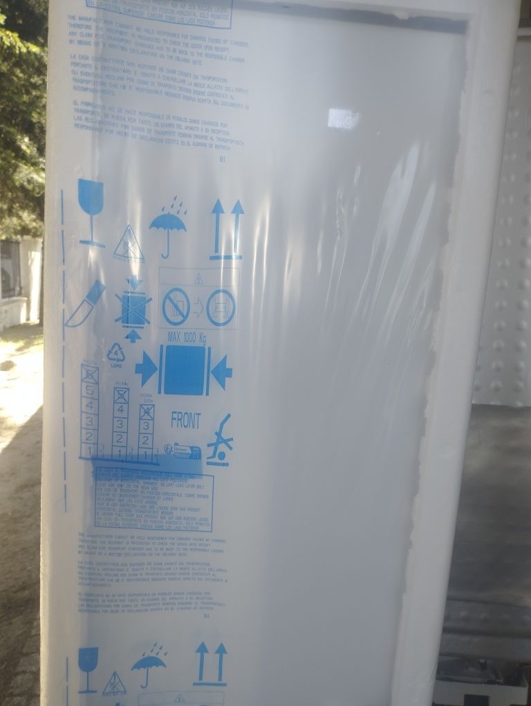 Sprzedam lodówkę Whirlpool do zabydowu nowy