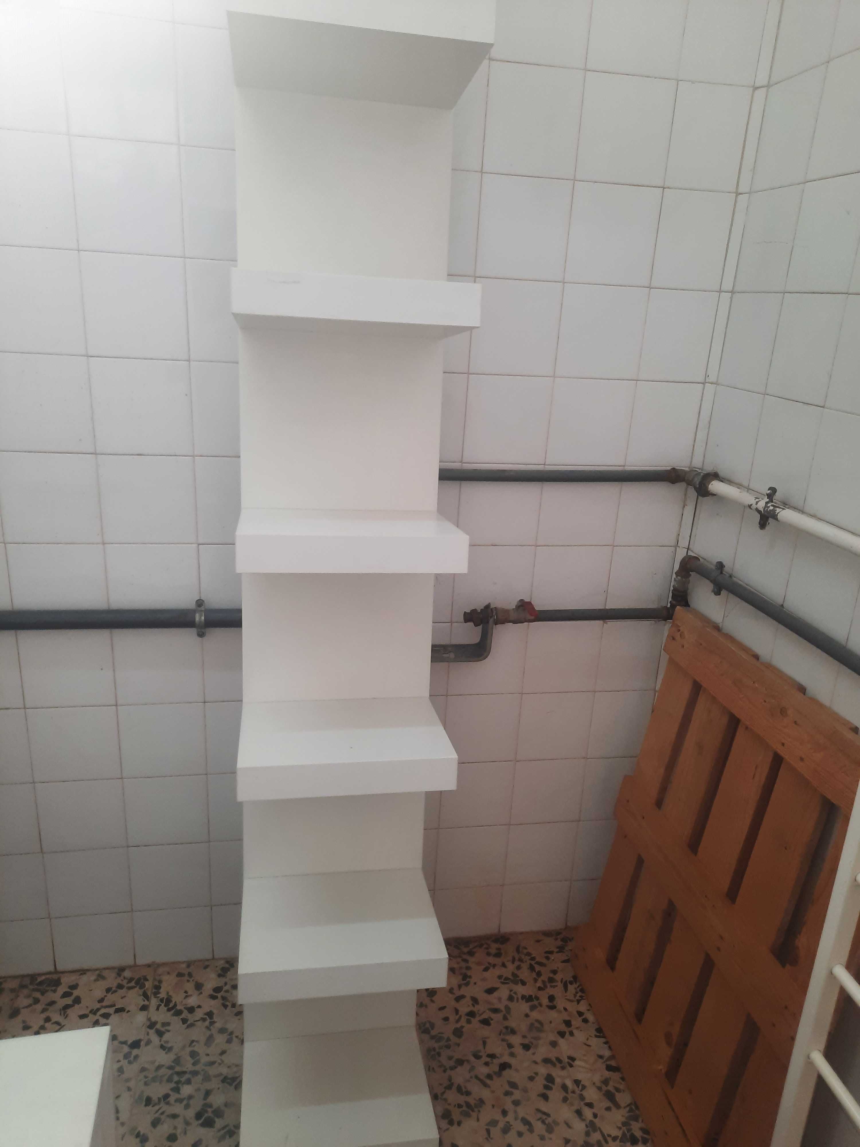 Estante Branca Barata