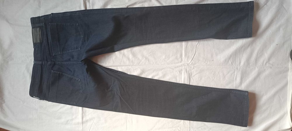 Джинсы Calvin Klein W33/L34