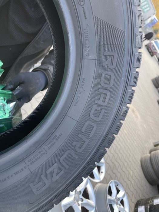 Шини нові зима 225/70R15c ROARCRUZA 25рік 2 або 4 шт