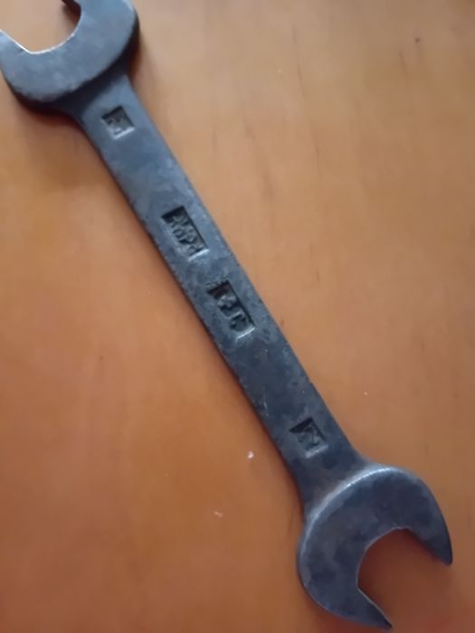 Stary klucz płaski dwustronny