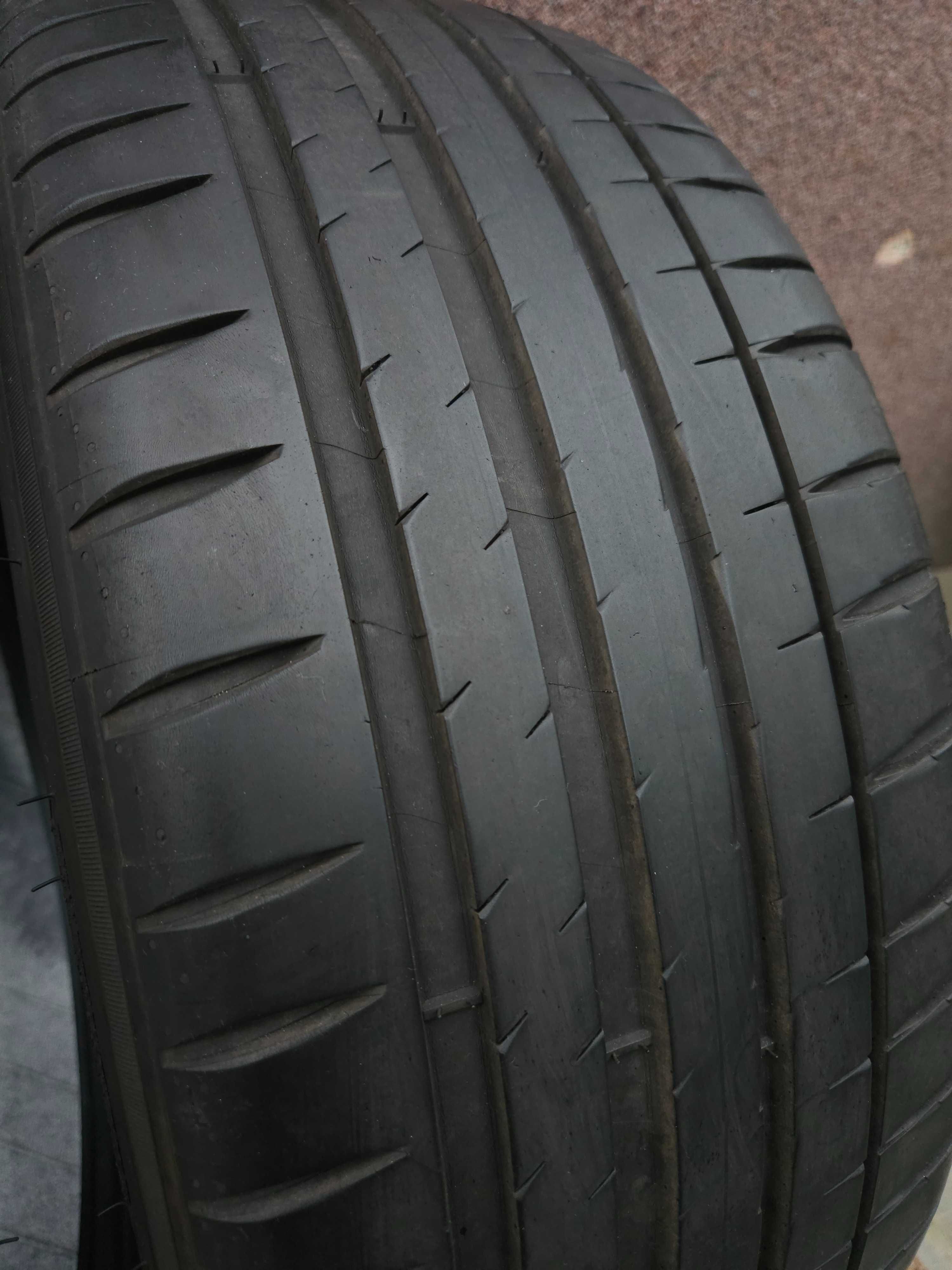 225/45R19 michelin pilot sport 4