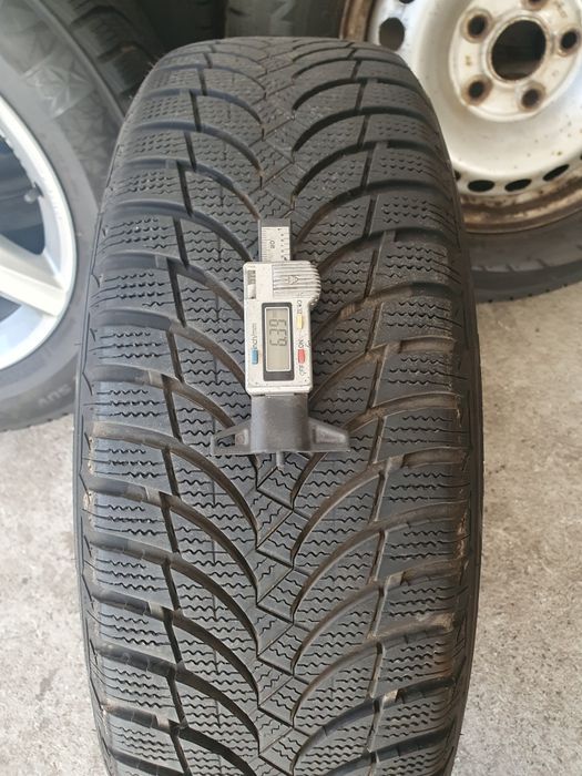 Felgi aluminiowe VW 16 cali +opony zimowe Nexen 215/65/16