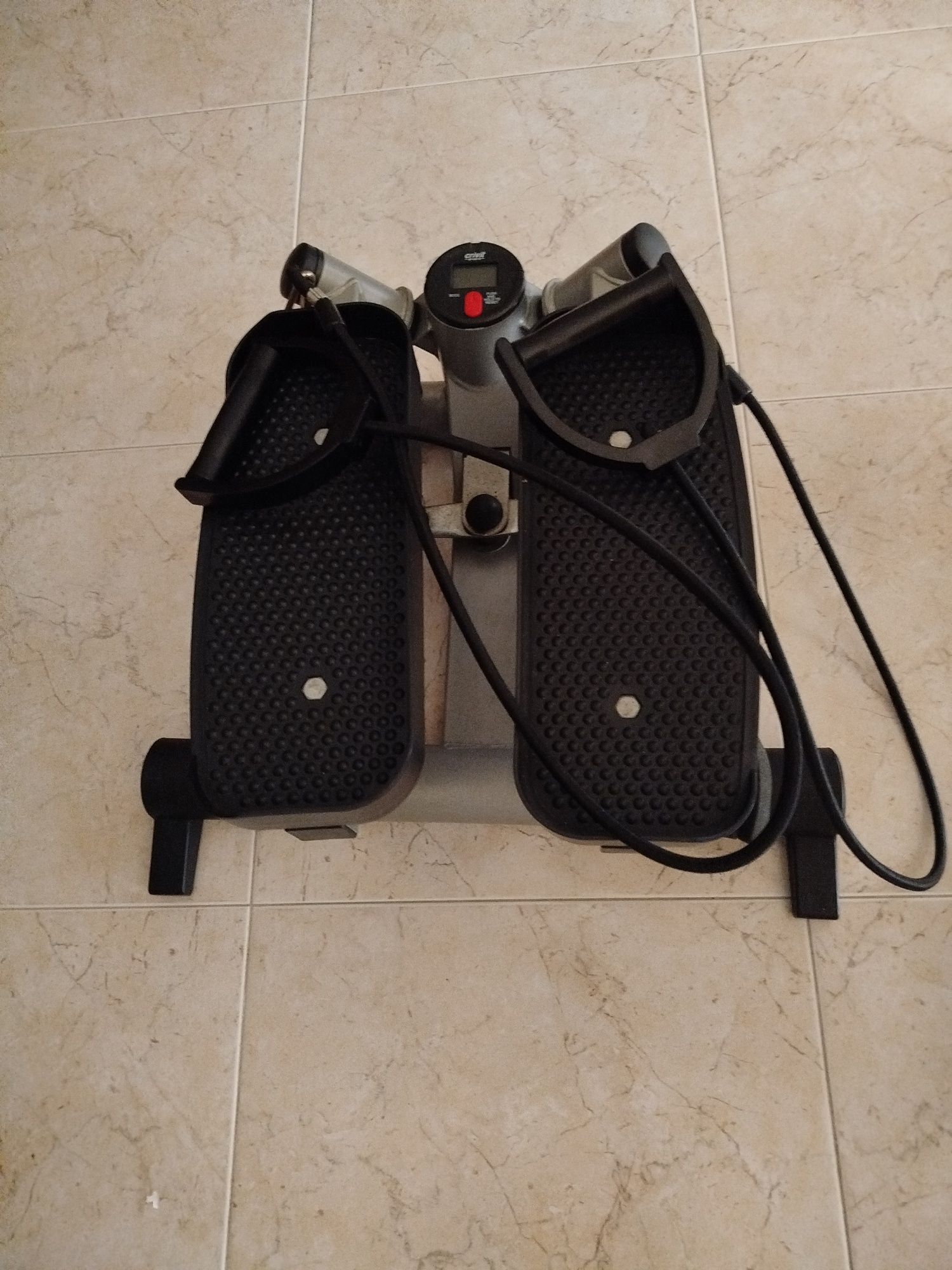 Máquina Step para pernas e braços