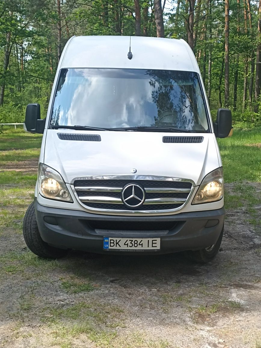 Мерседес спрінтер 906 2,2cdi 2008р пасажир 9 місць