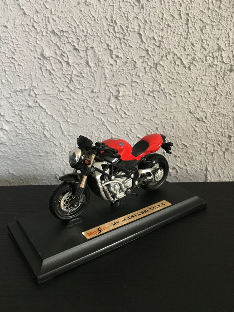 model motocykla MV AGUSTA Brutales kolekcja Kolekcjonerski maisto