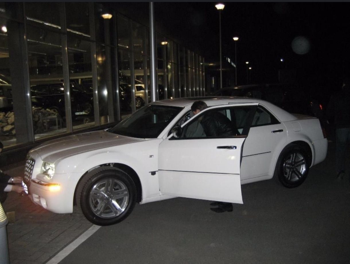 Chrysler 300 c официальный