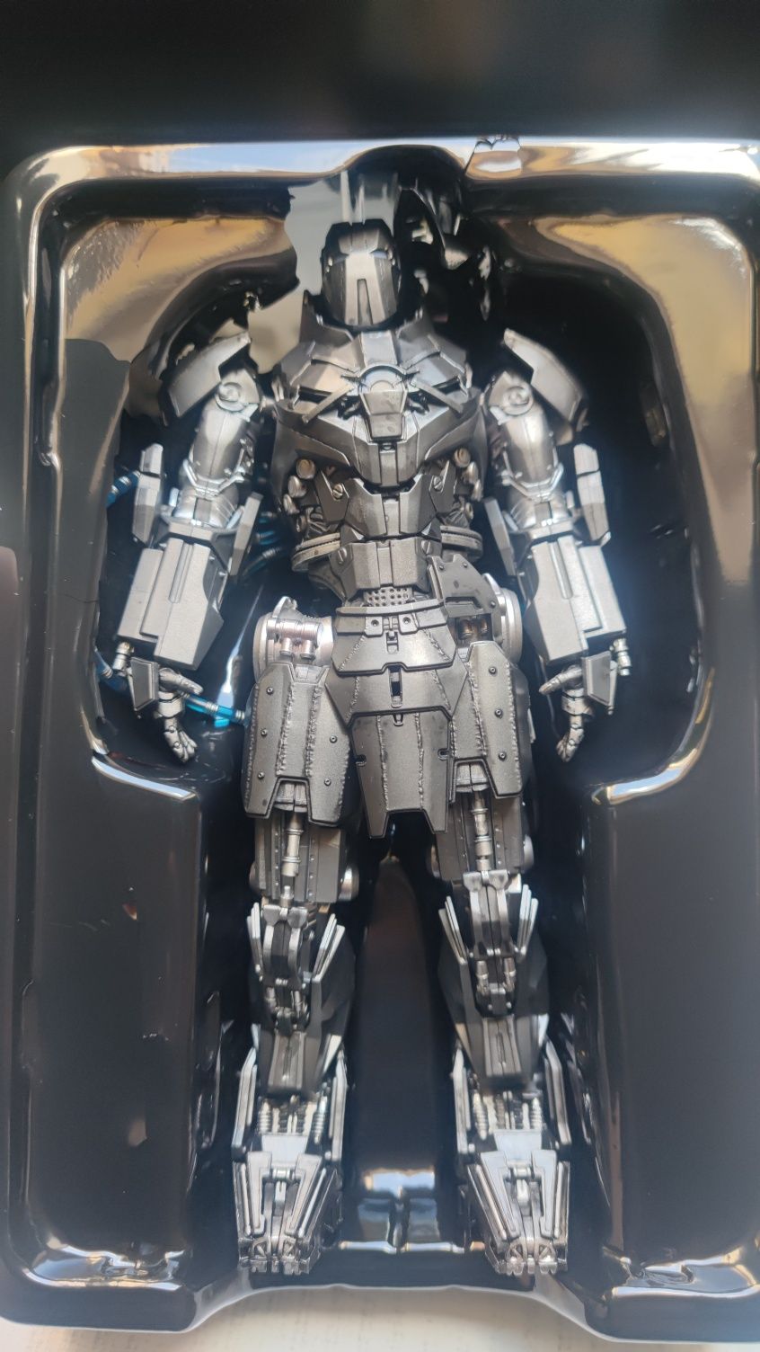 Figurka Iron Man Whiplash