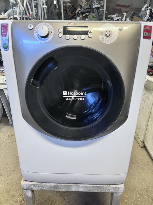 Maquina de lavar roupa Ariston Aqualtis 9kg