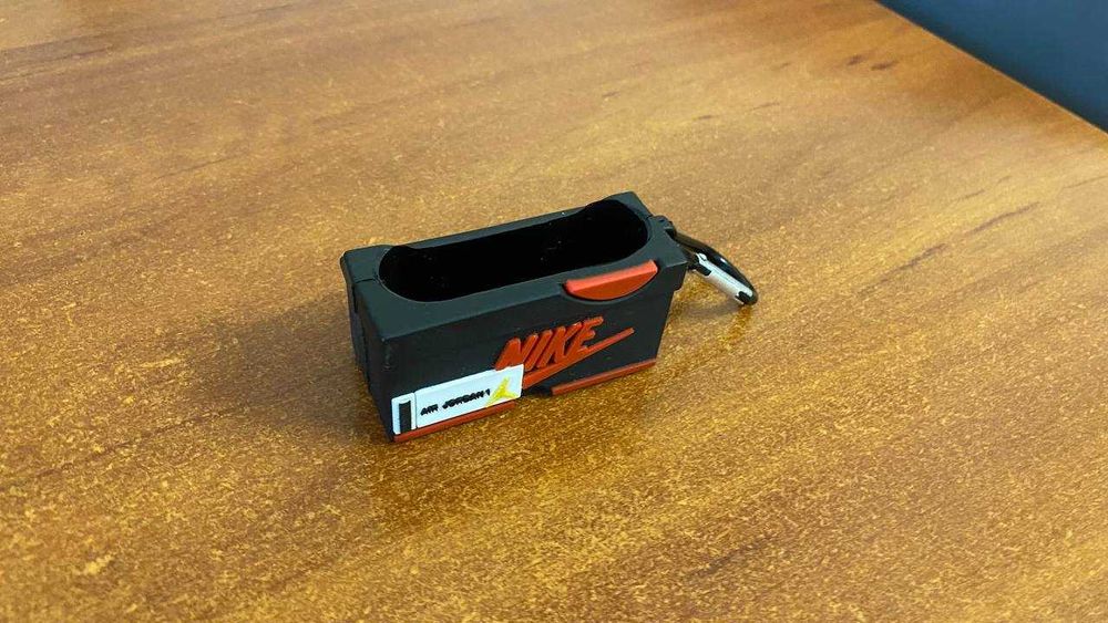 Новий чохол для навушників AirPods Pro 2