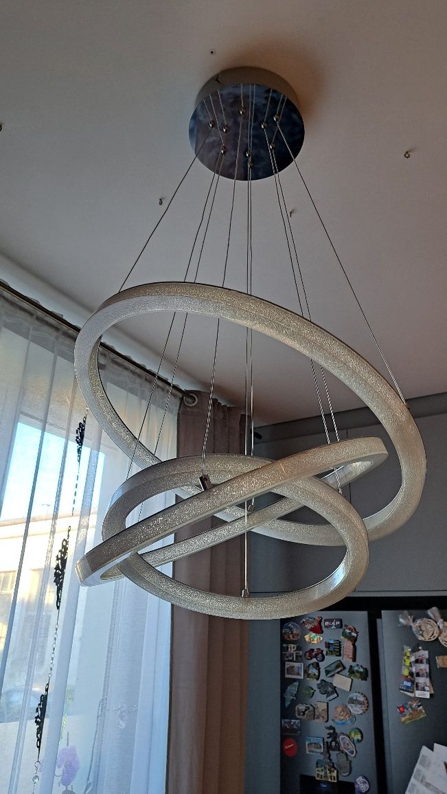Lampa pierścienie led