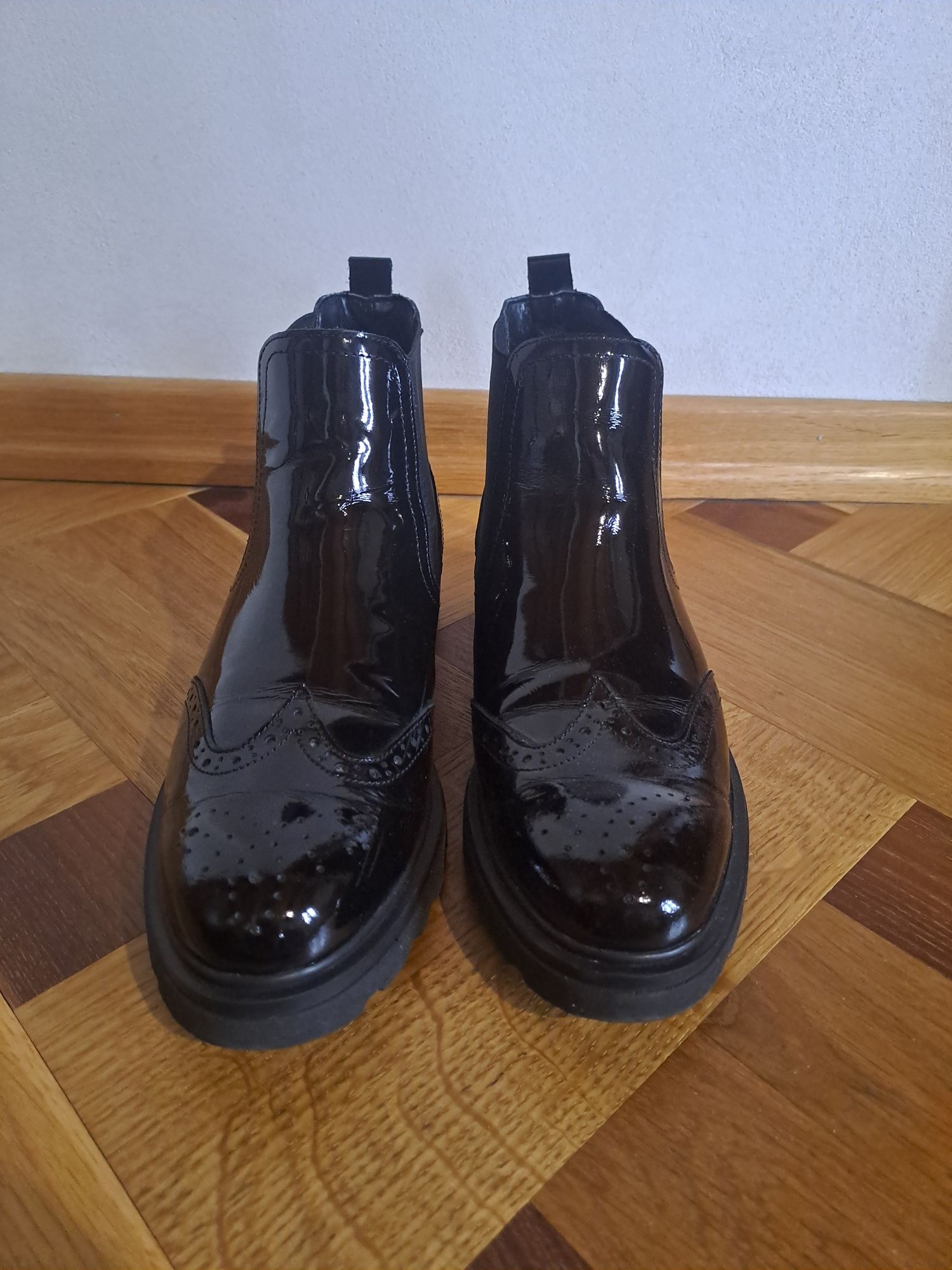 Лакові напівчеревики Clarks 40 розмір