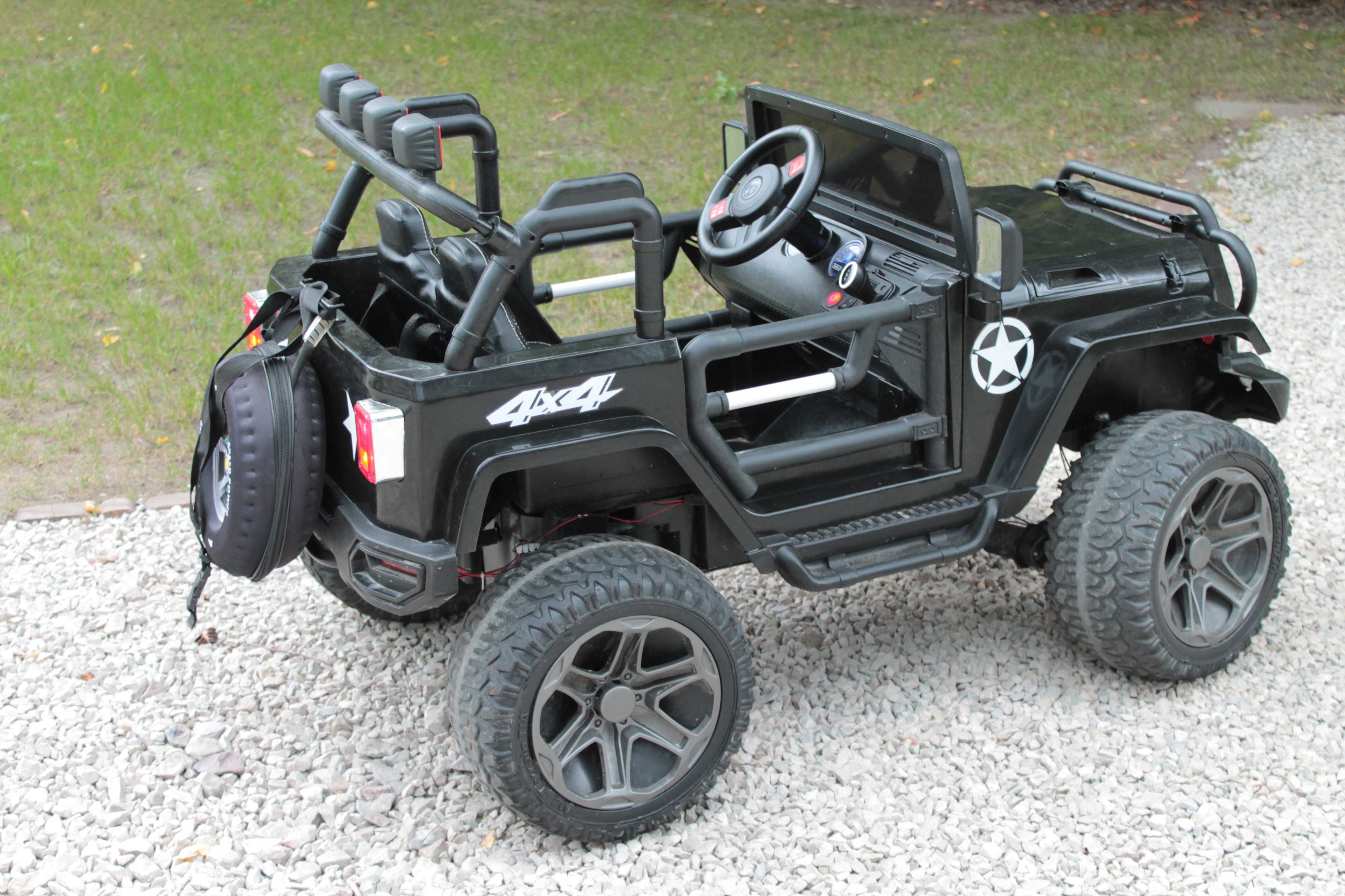 Jeep Czarny Monster 4x4 elektryczny / sprawny