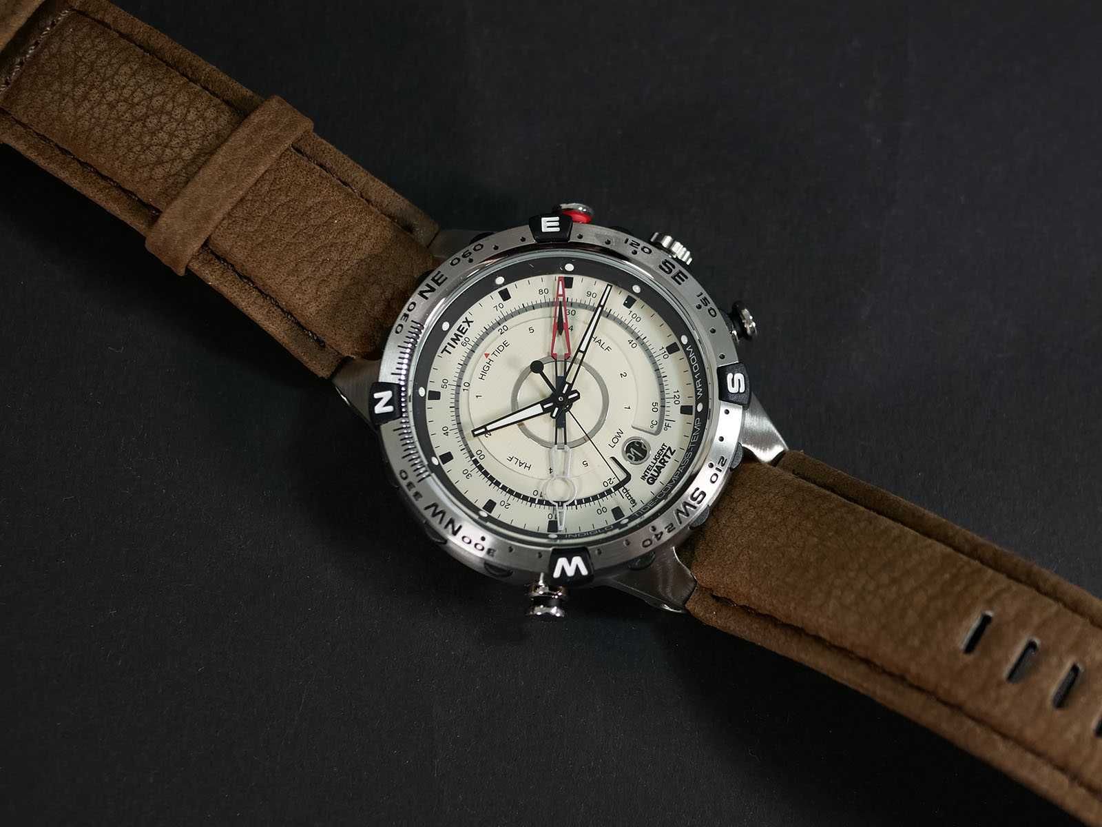 Часы Timex T2N721 Intelligent Quartz с компасом