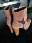 Botas de tacão camurça