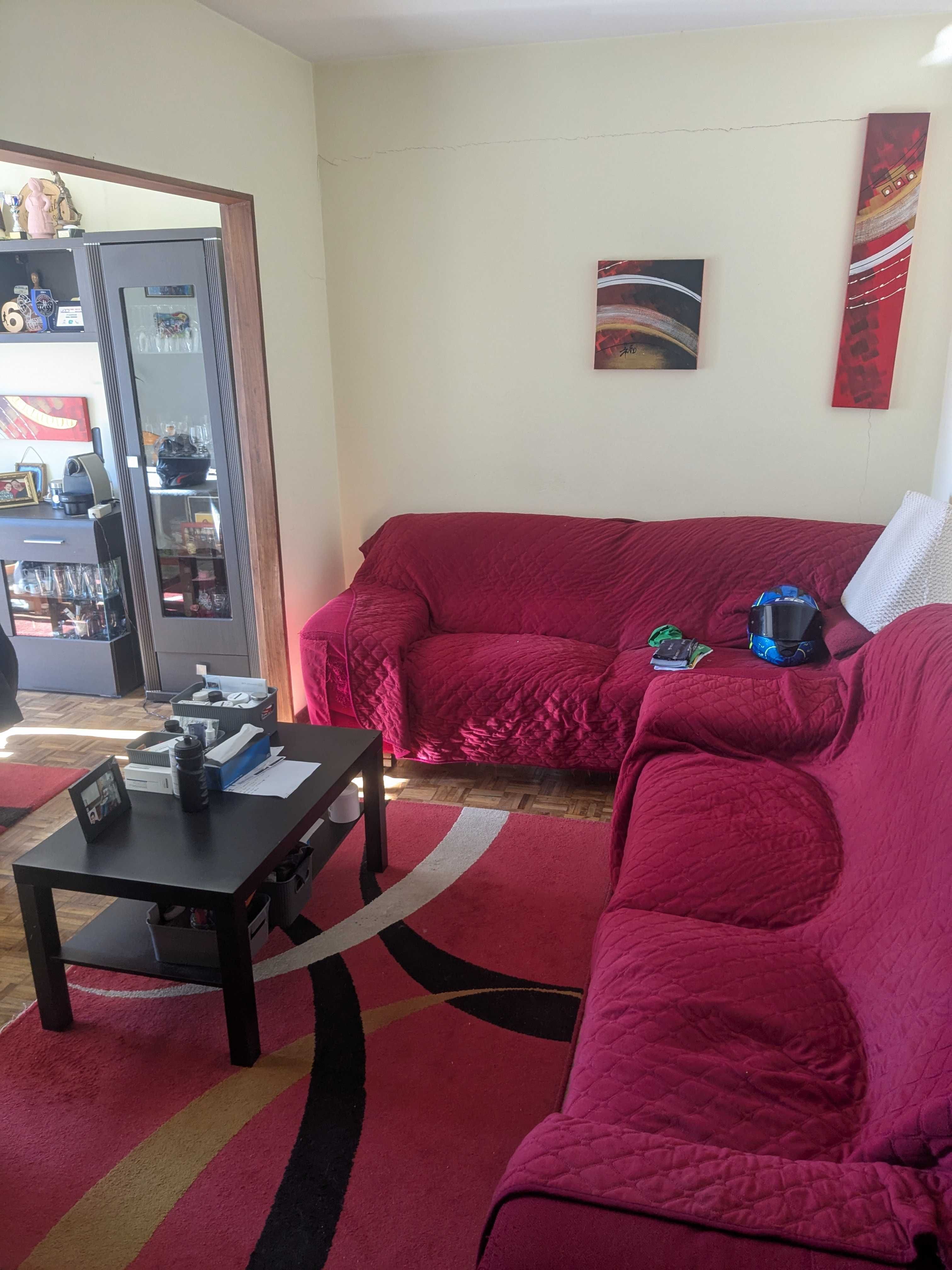 Quarto para arrendar Linda a Velha