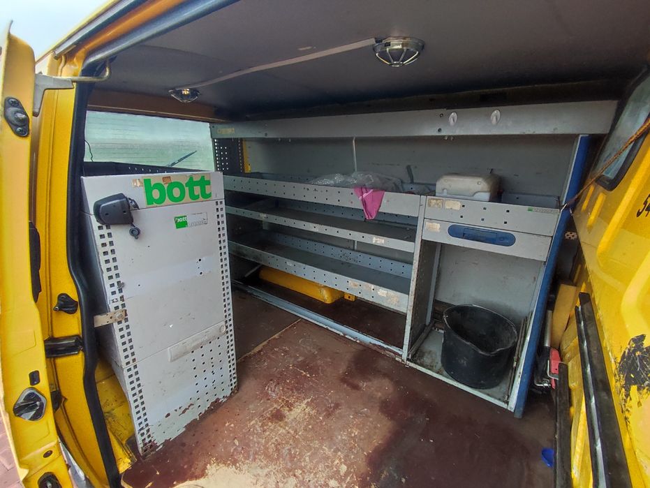 VW T4 2.5 TDI 03r zadbany , opłacony , hak , webasto